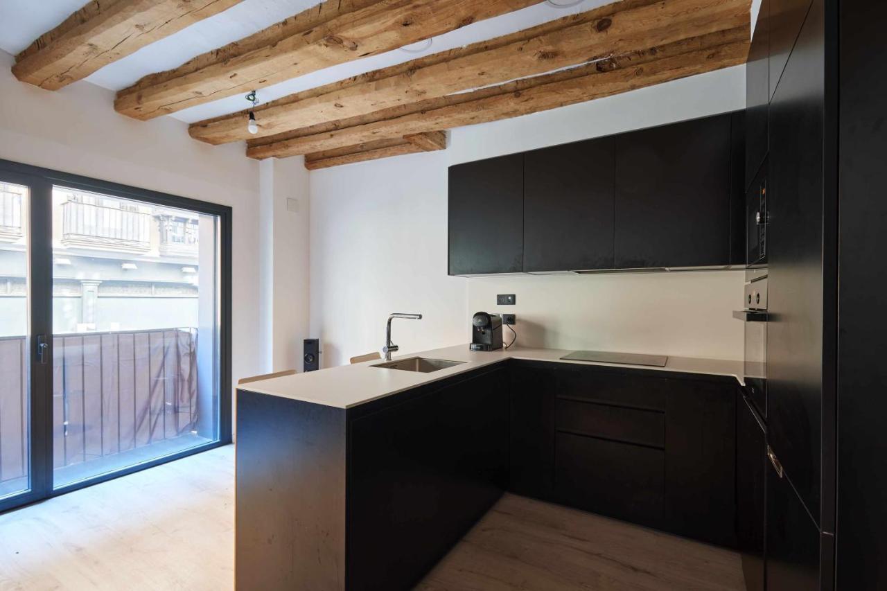 Apartamento Chapitela Deluxe ปัมโปลนา ภายนอก รูปภาพ